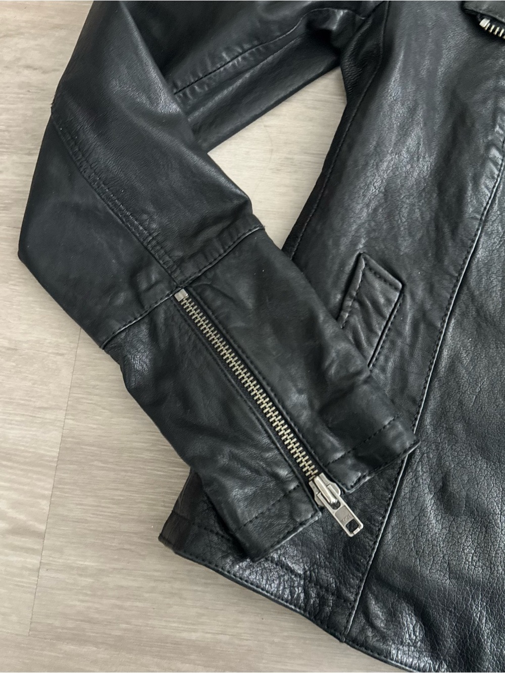All Saints Vintage Black Leather Asymmetric Zip Jacket - Picture 5 of 16